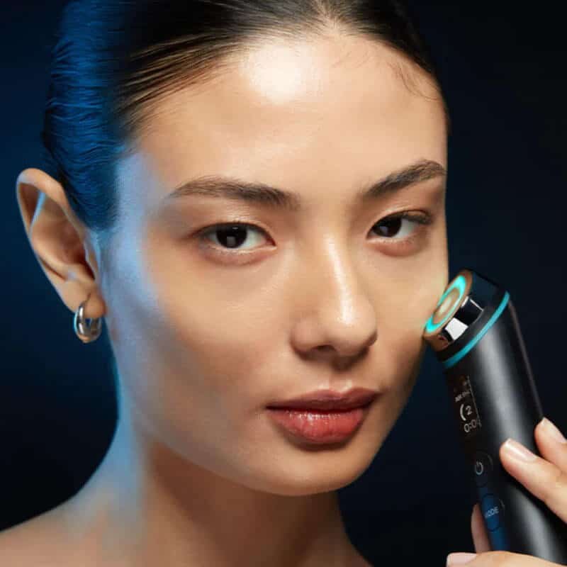 MEDICUBE AGE-R Booster Pro veido priežiūros aparatas MEDICUBE AGE-R Booster Pro veido priežiūros aparatas